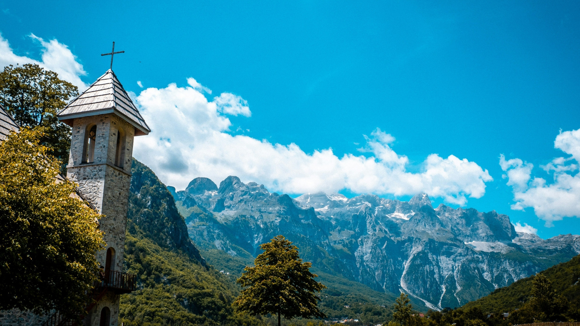 alblp0002-trek-des-alpes-albanaises-theth-chapelle