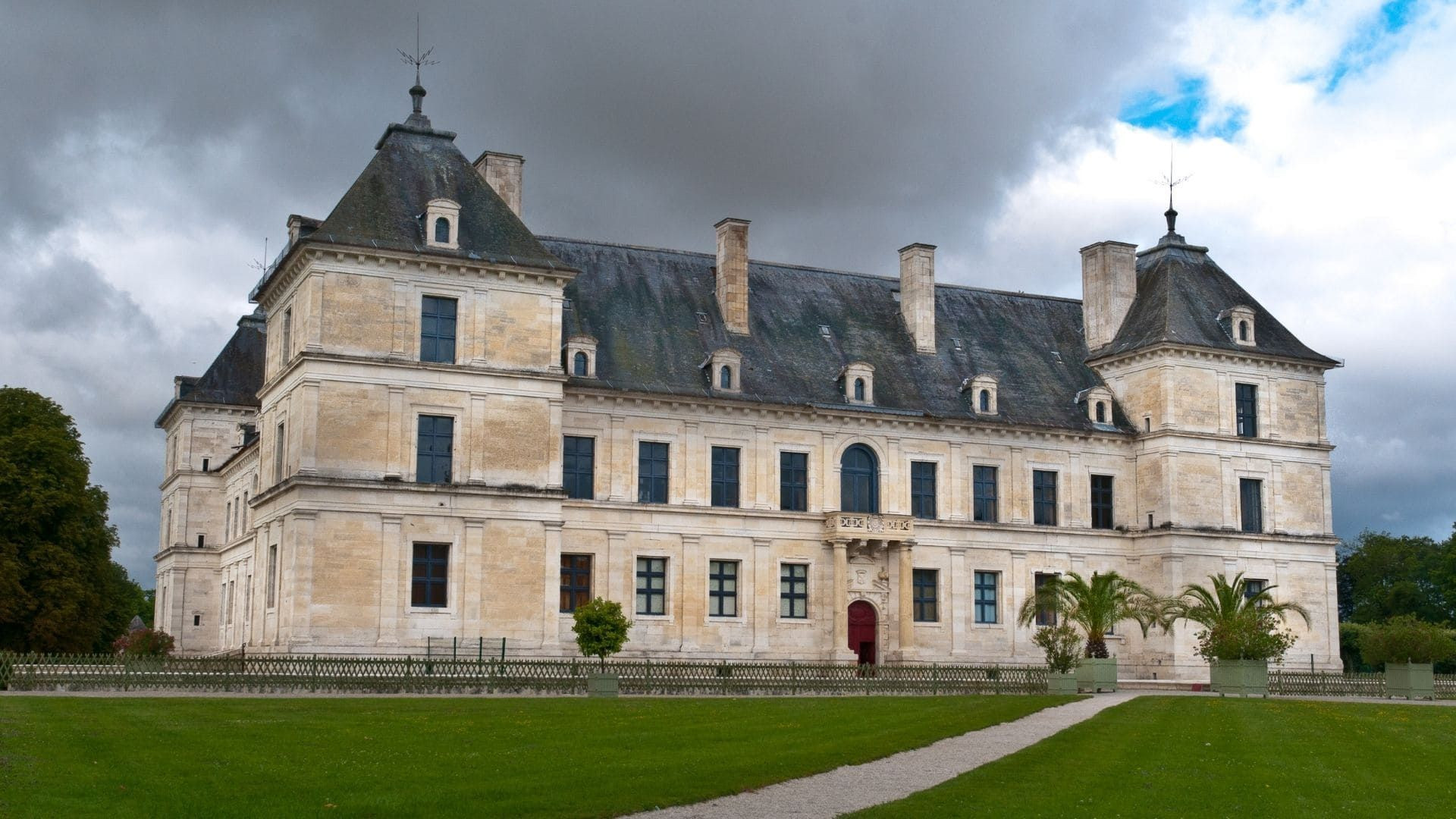 Château d'Ancy-le-Franc - Bourgogne - France