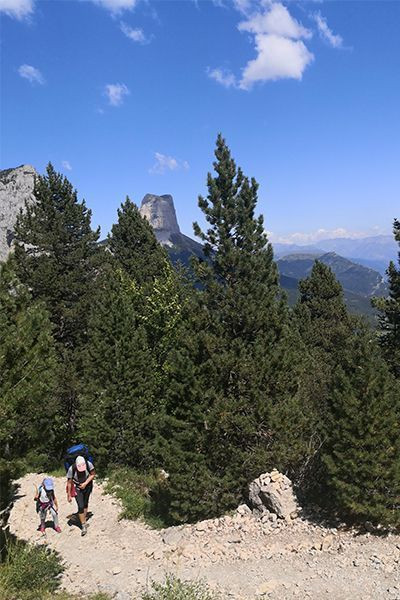 Ascension jusqu'au pas de l'Aiguille ©️ Julie Marienval