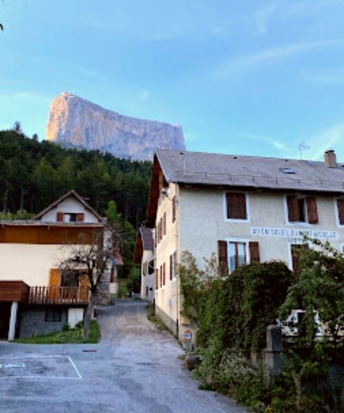 Hôtel Au Gai Soleil du Mont Aiguille - Vercors - France