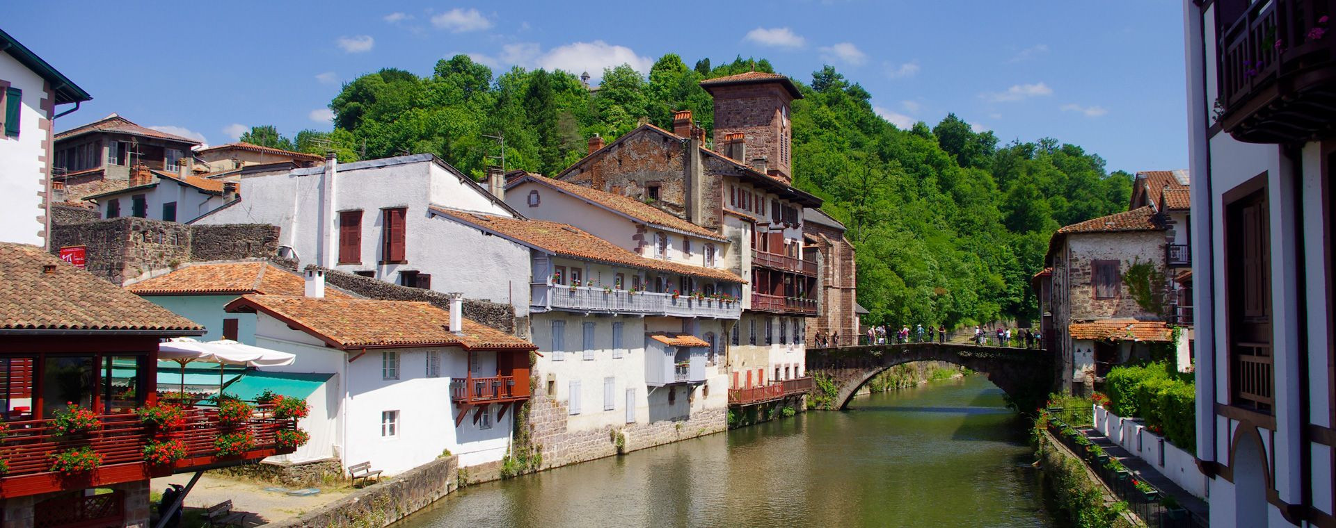 Maisons basques au bord de la Nive - Saint-Jean-Pied-de-Port - Pays basque - France