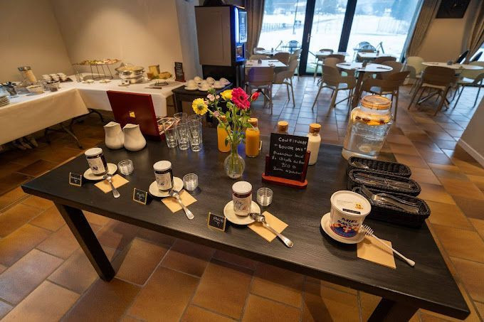 © Hotel le Madame Petit-déjeuner à l'hôtel Le Madame - Belledonne - France