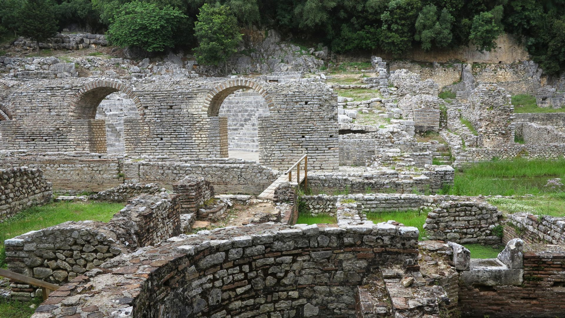 © François Ribard Ruines du site archéologique de Butrint - Albanie