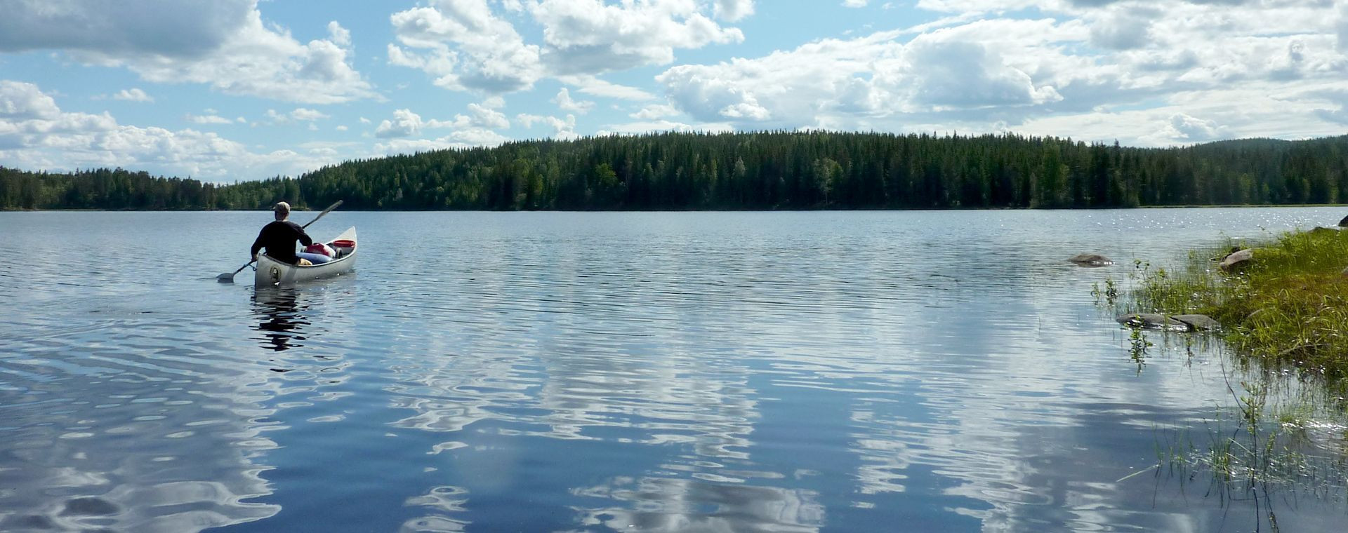 Canoë sur un lac - Värmland - Suède