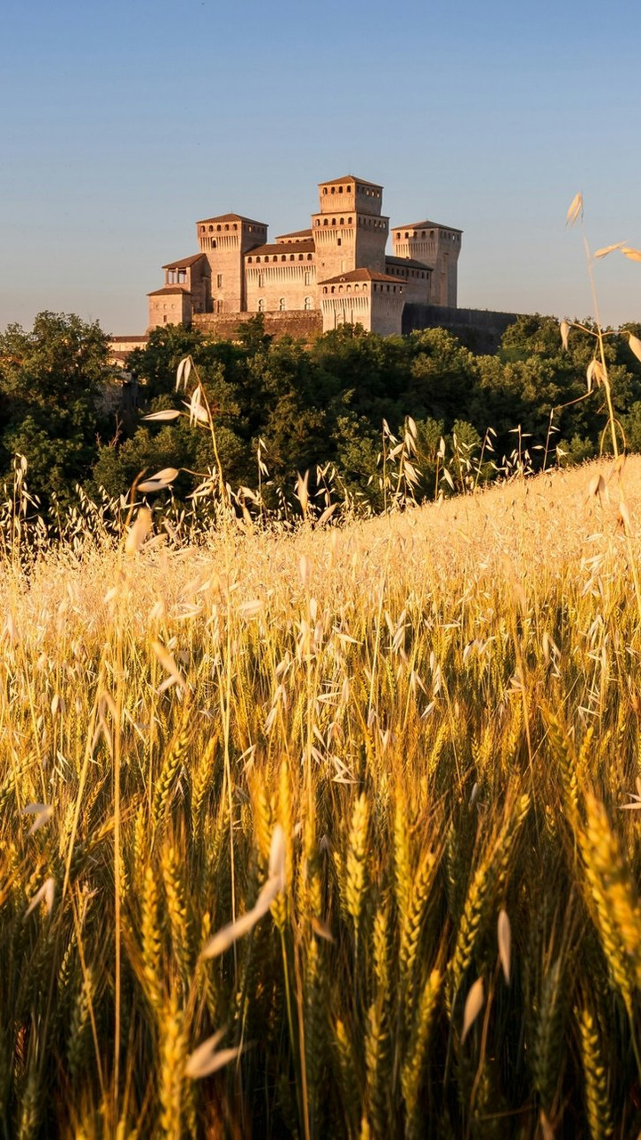 Château de Torrechiara (2)