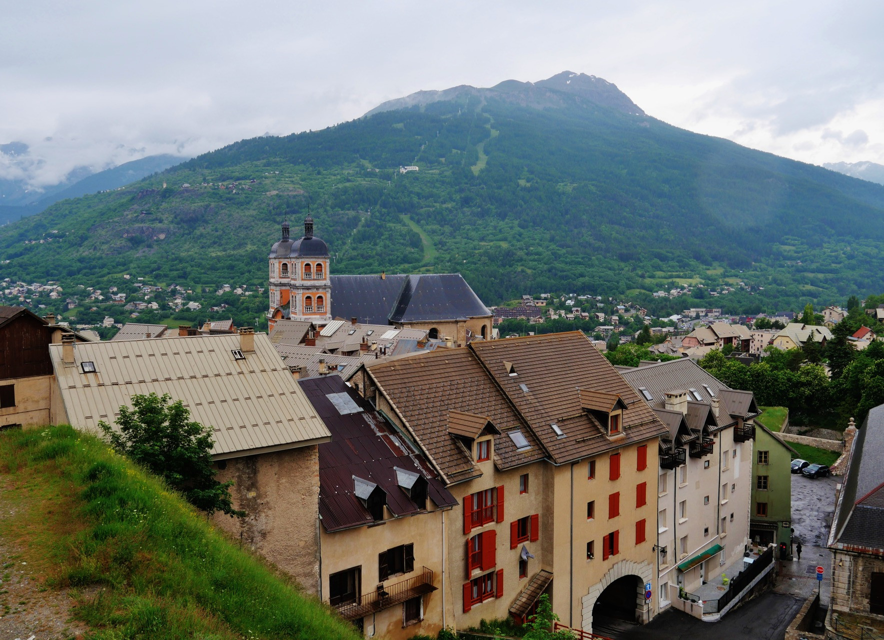 © Zairon La Cité Vauban de Briançon vue depuis le Fort du Château - Hautes-Alpes