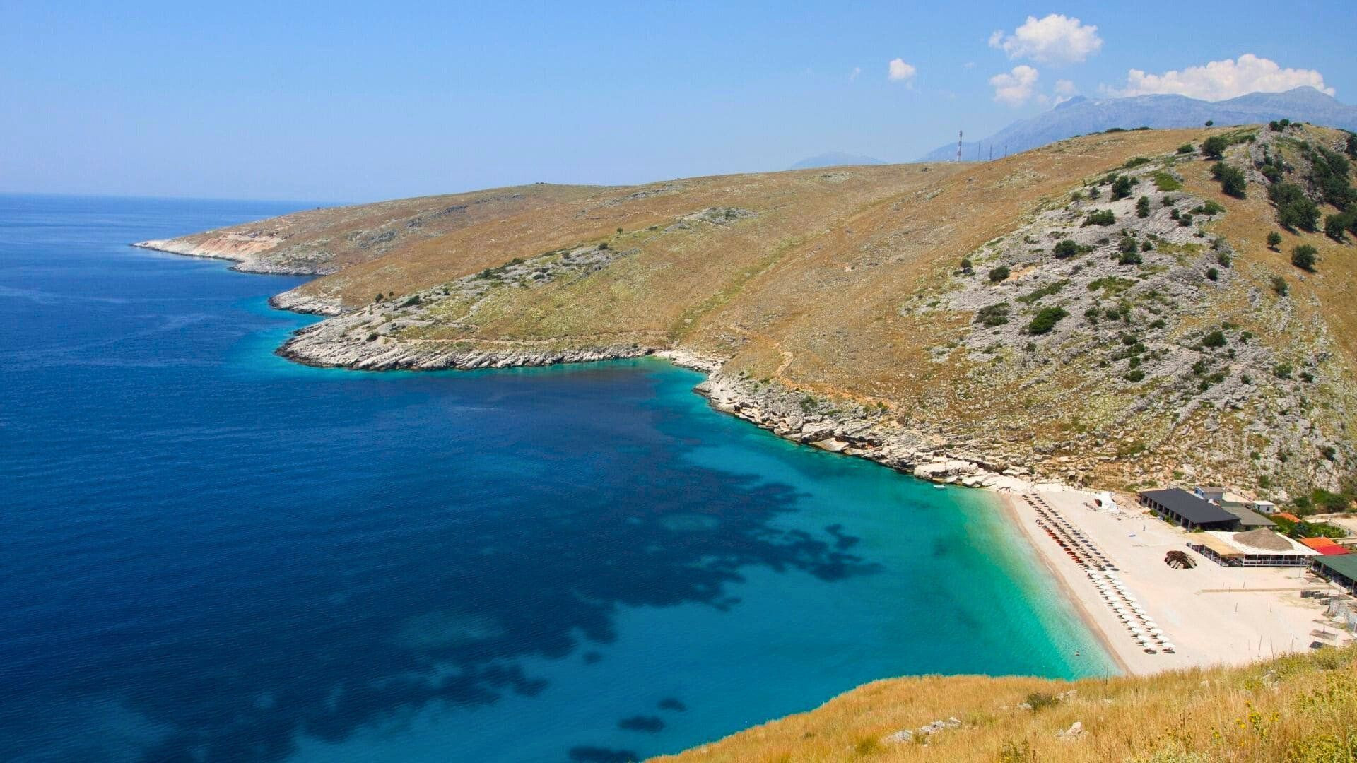 Paysage de crique sur la côte - Albanie