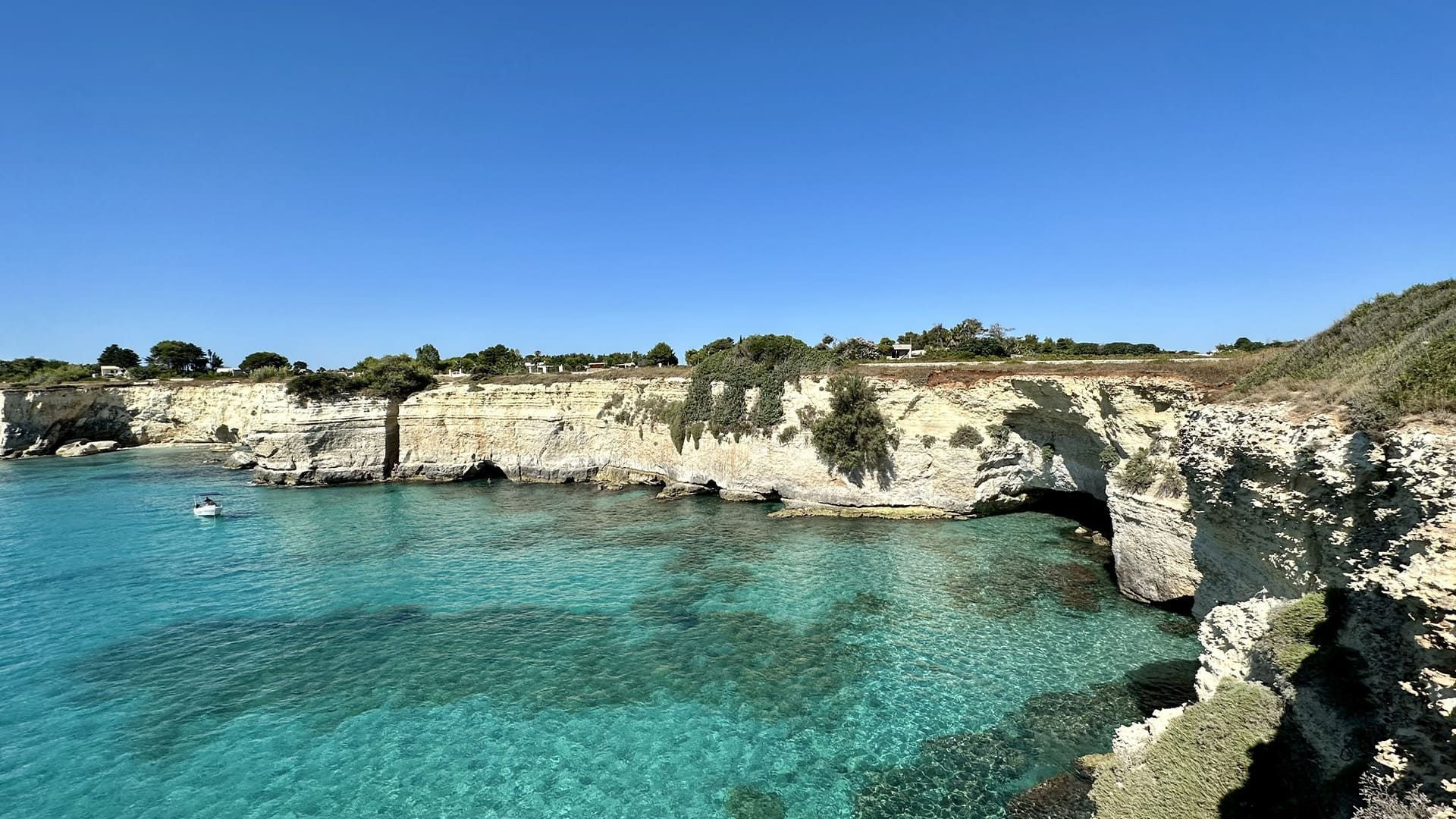 © Frank David Paysage côtier des Pouilles - Italie