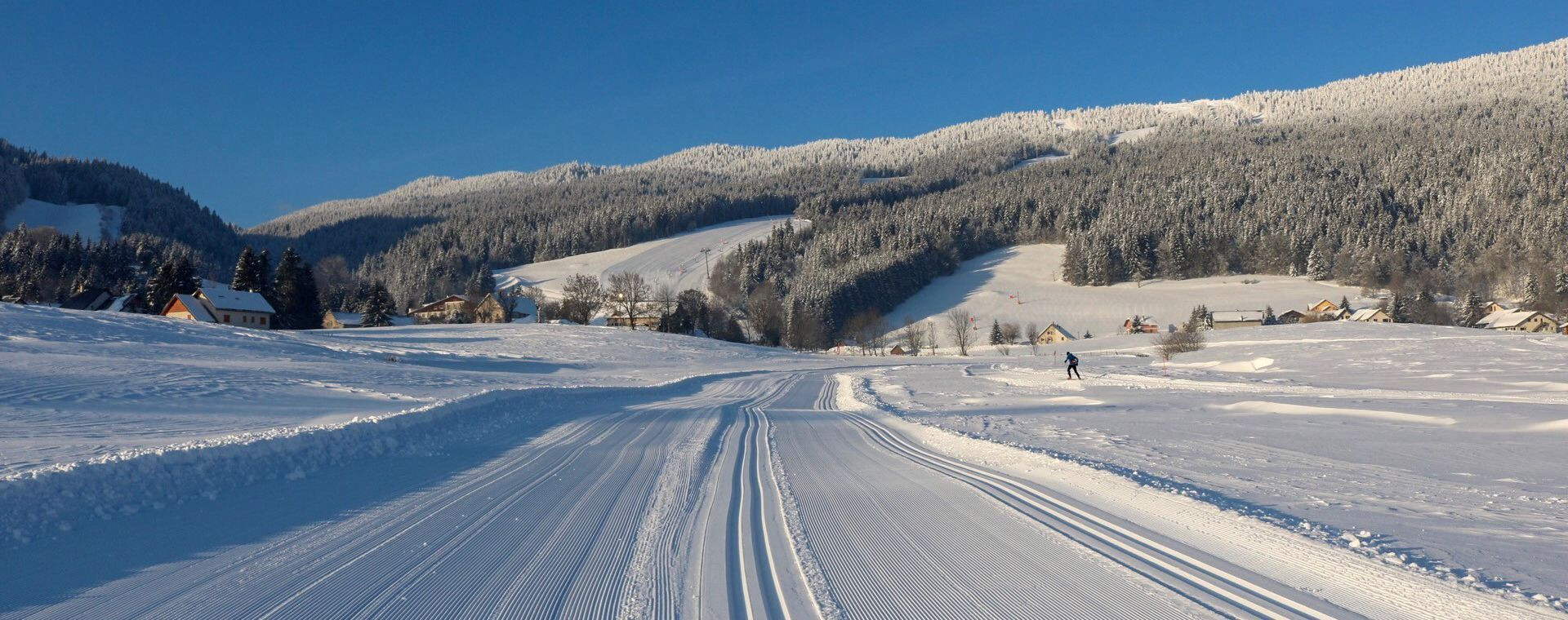 Piste de ski de fond au lac Champfèr - Engadine - Suisse