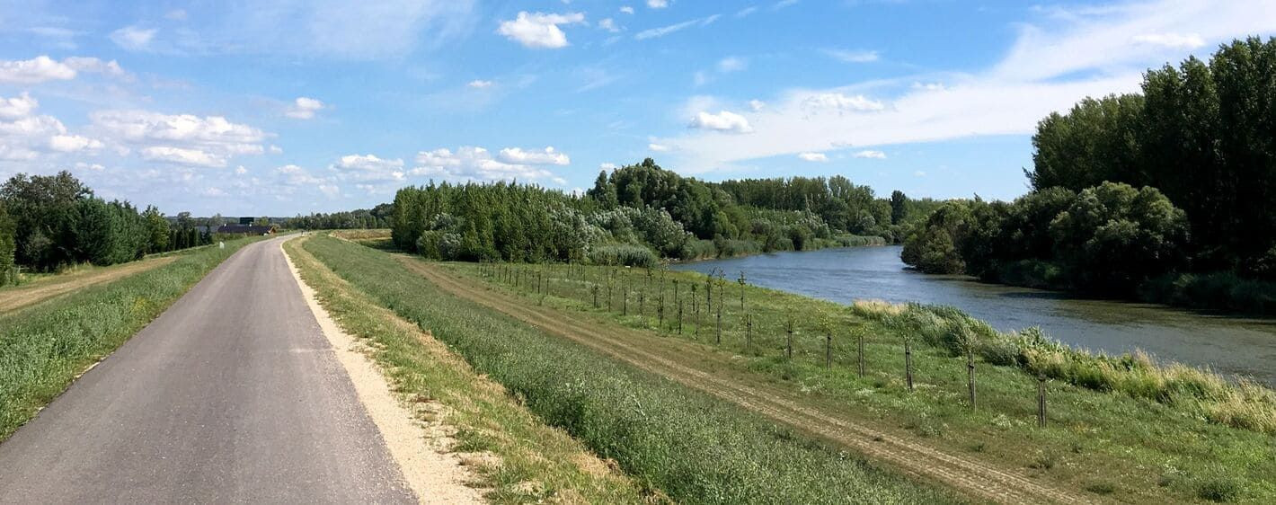 Piste cyclable entre Mosonmagyaróvár et Győr - Hongrie
