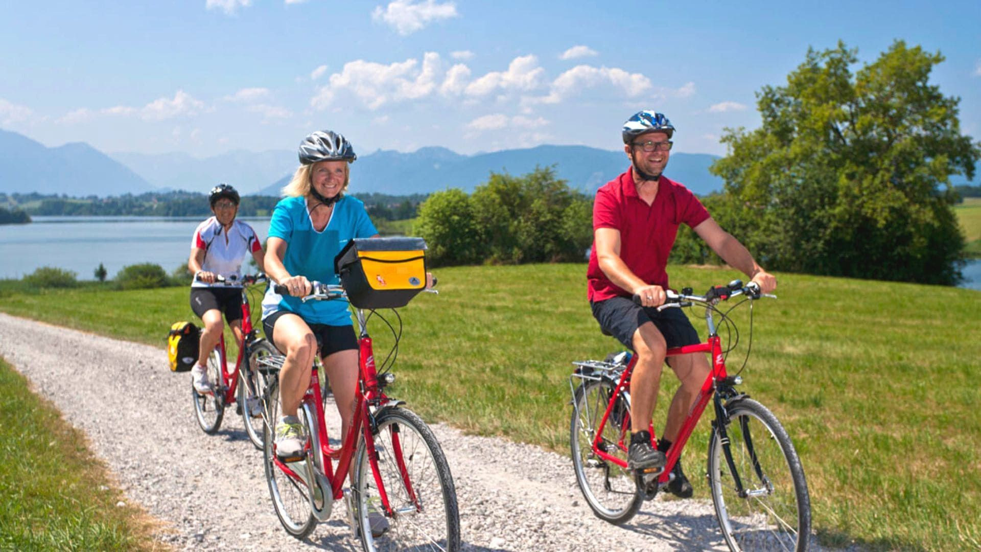 cyclistes_le_long_des_lacs_de_baviere.jpg