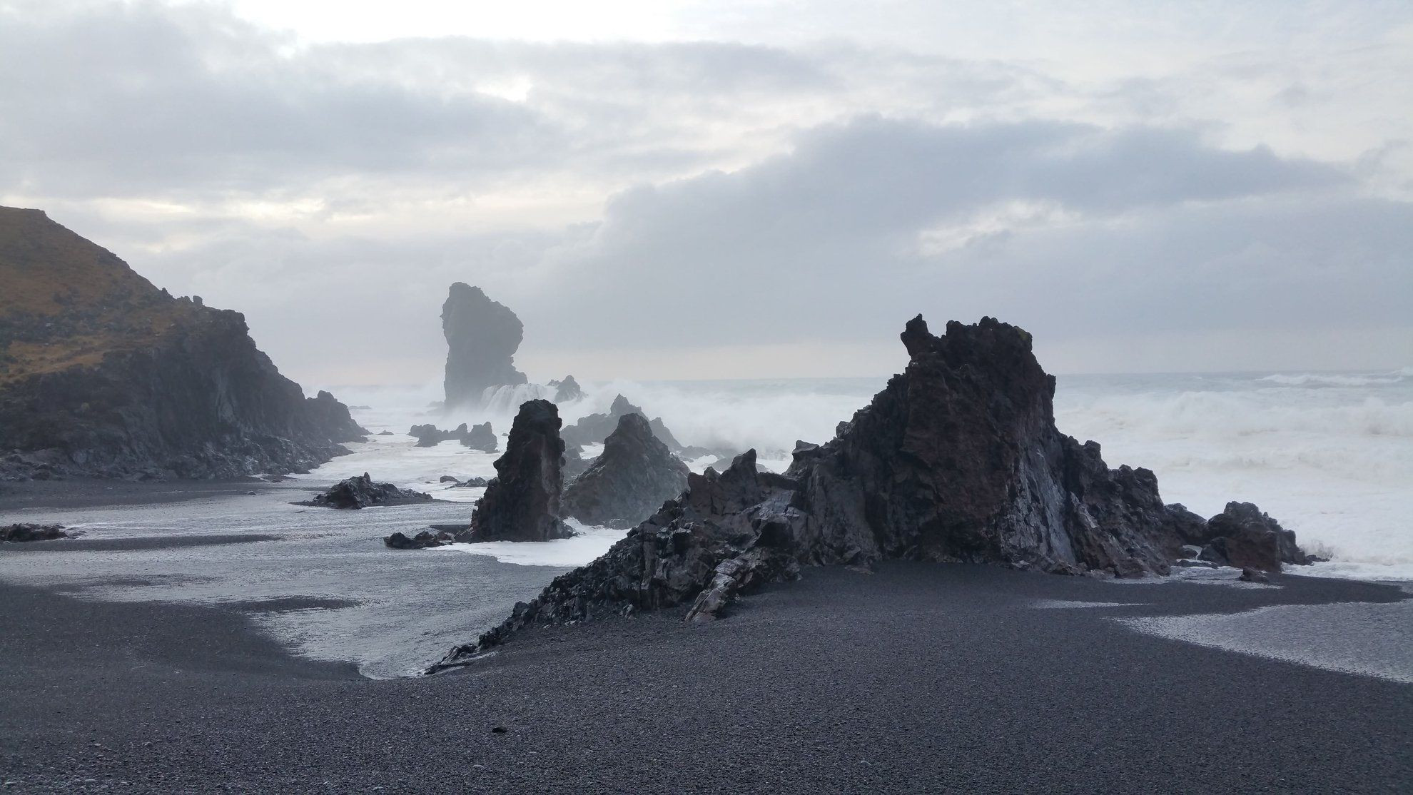 © Rémi Trolais plage de Djupalonssandur