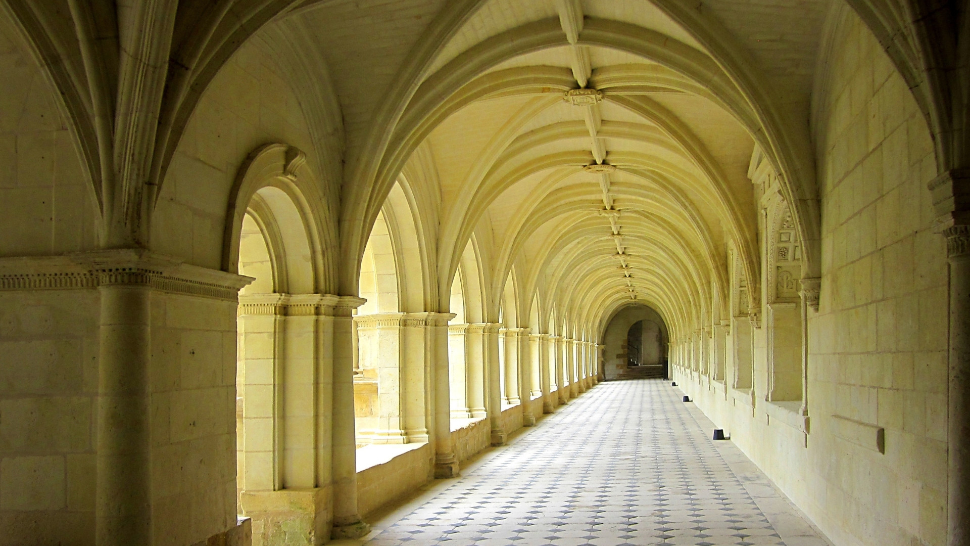 fragv0022-abbaye-de-fontevraud-2