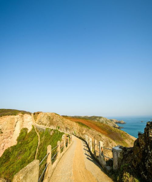 © François Ribard Grande Grève au pied de La Coupée - Sark