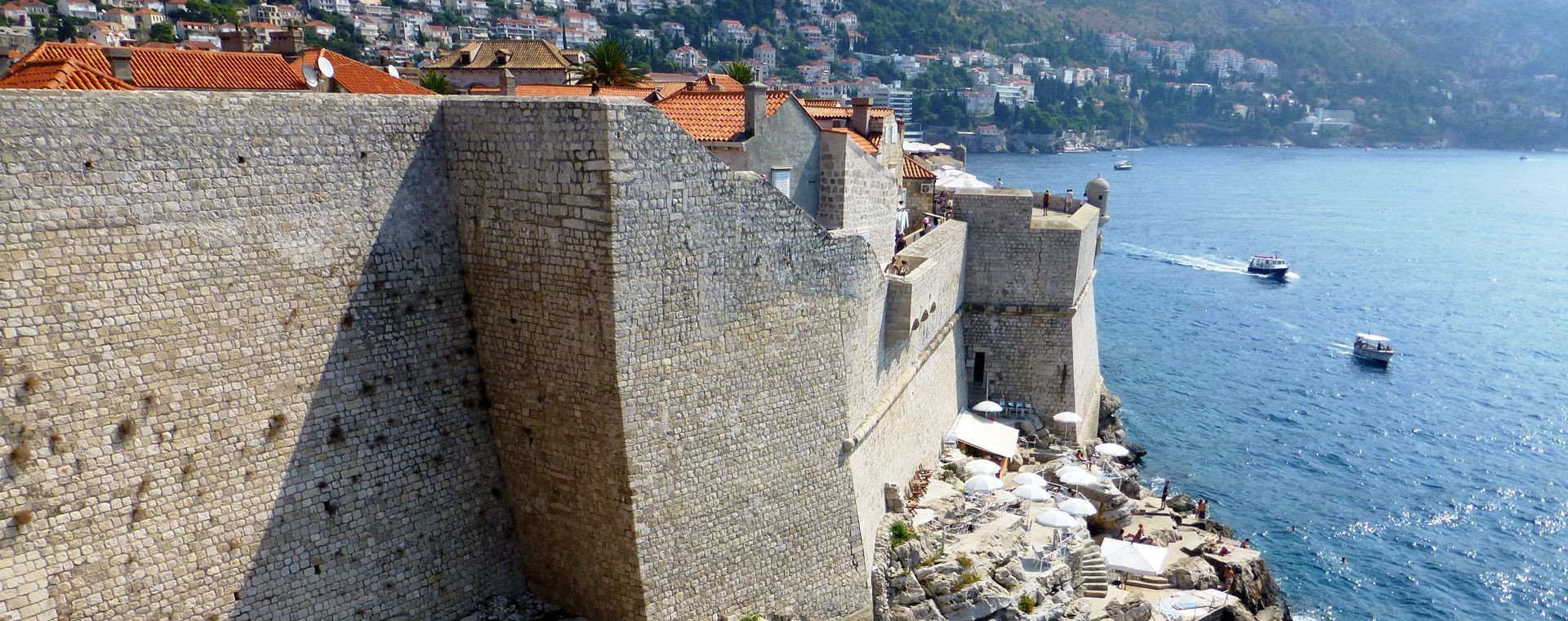Remparts de la vieille ville en bord de mer - Dubrovnik - Dalmatie - Croatie