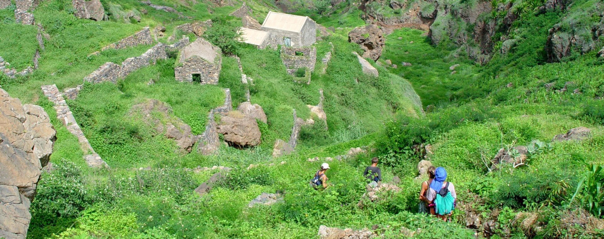Randonnée dans une vallée verdoyante - Santo Antão - Cap-Vert