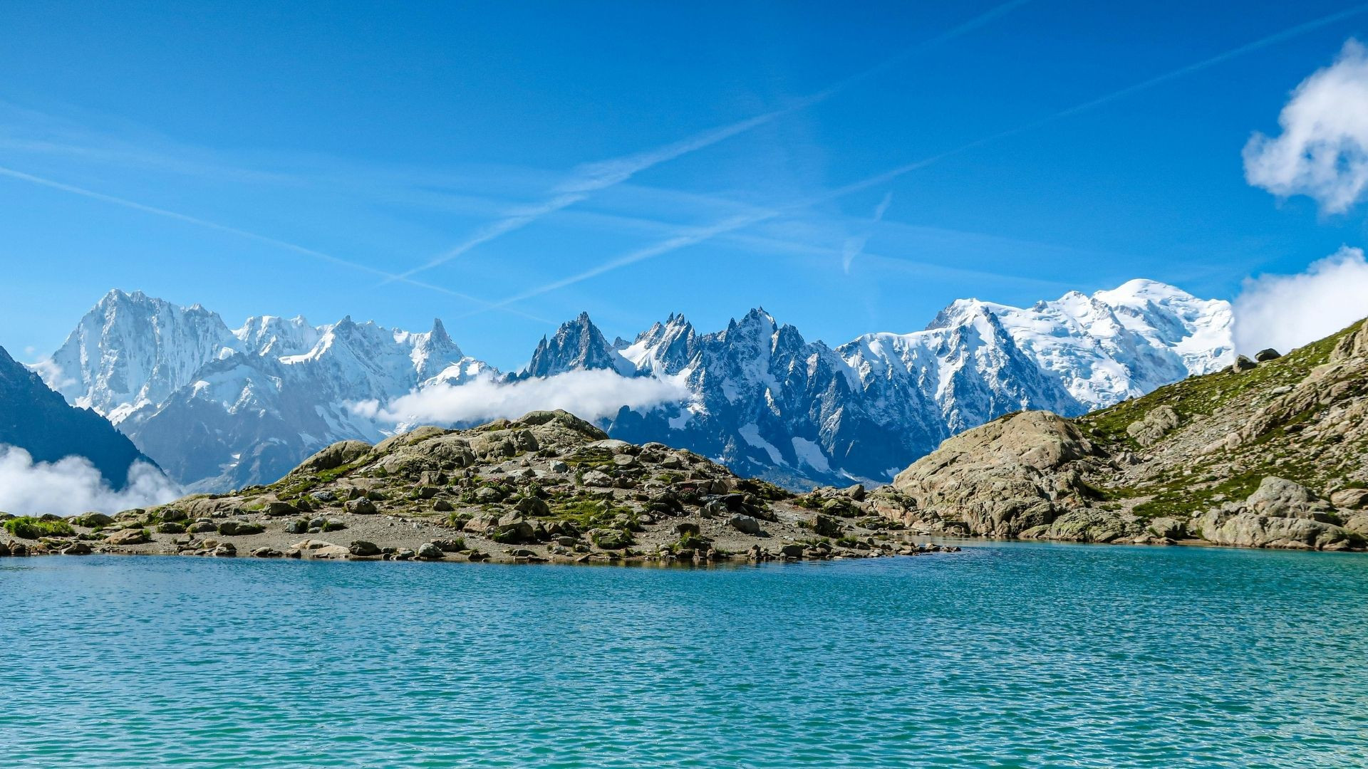 Lac Blanc face au massif du Mont-Blanc - Chamonix - Alpes du Nord