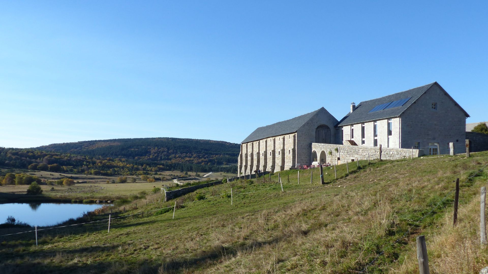 Auberge sur le chemin de Saint-Jacques - Massif central - France