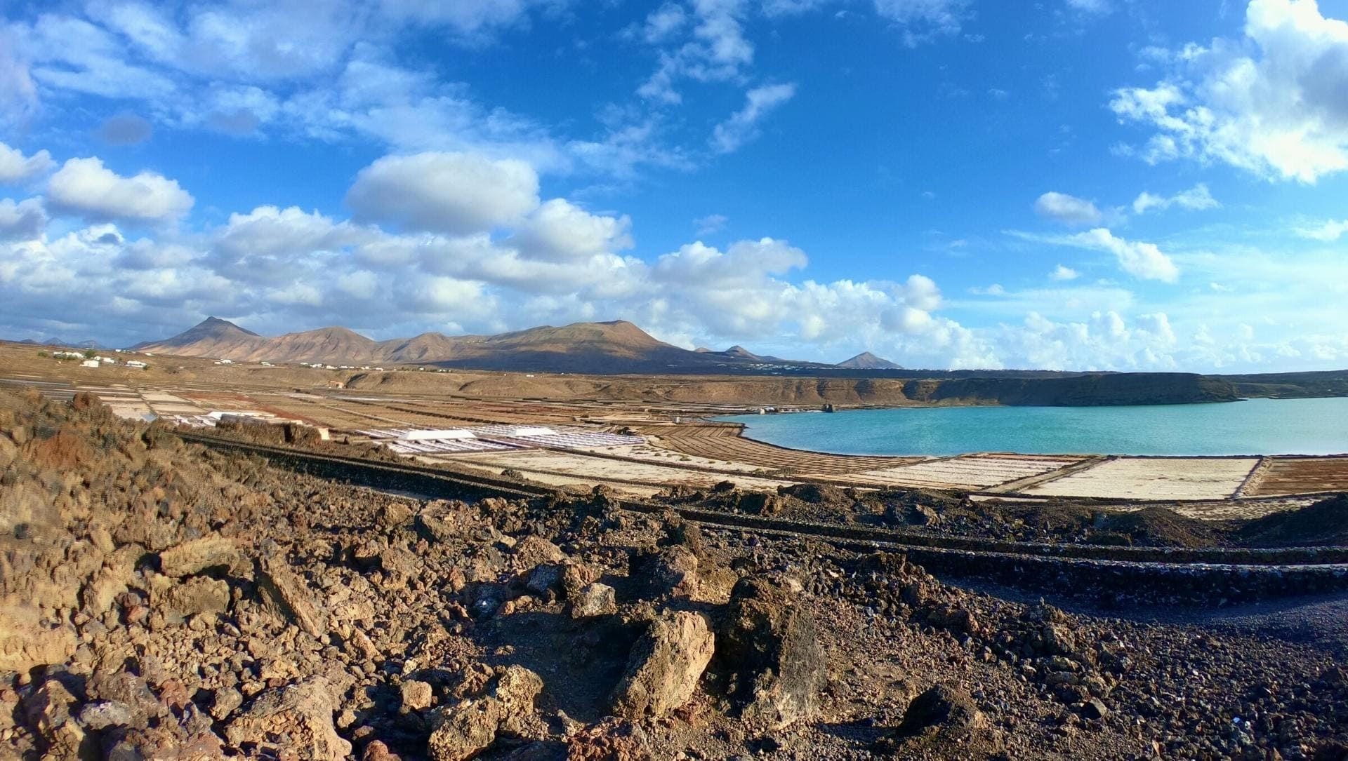 © David Praire Salines de Janubio en bord de mer - Lanzarote - Îles Canaries, Espagne
