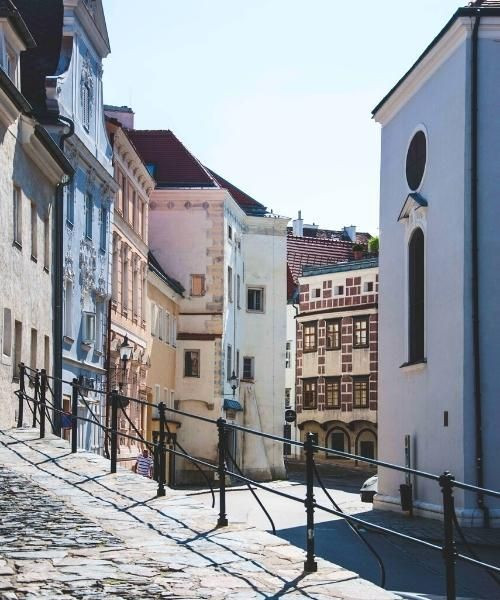 krems_c_unsplash_.jpg