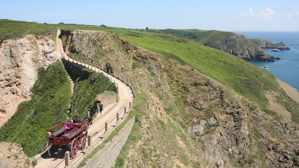© François Ribard La Coupée - Sark - Îles Anglo-Normandes