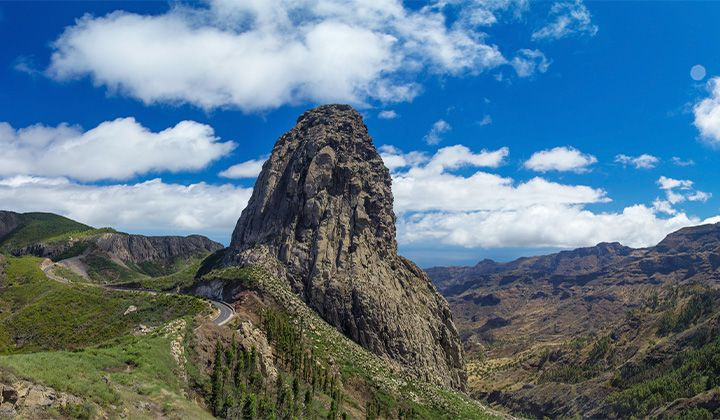 Le Roque de Agando dominant le paysage - La Gomera - Îles Canaries, Espagne