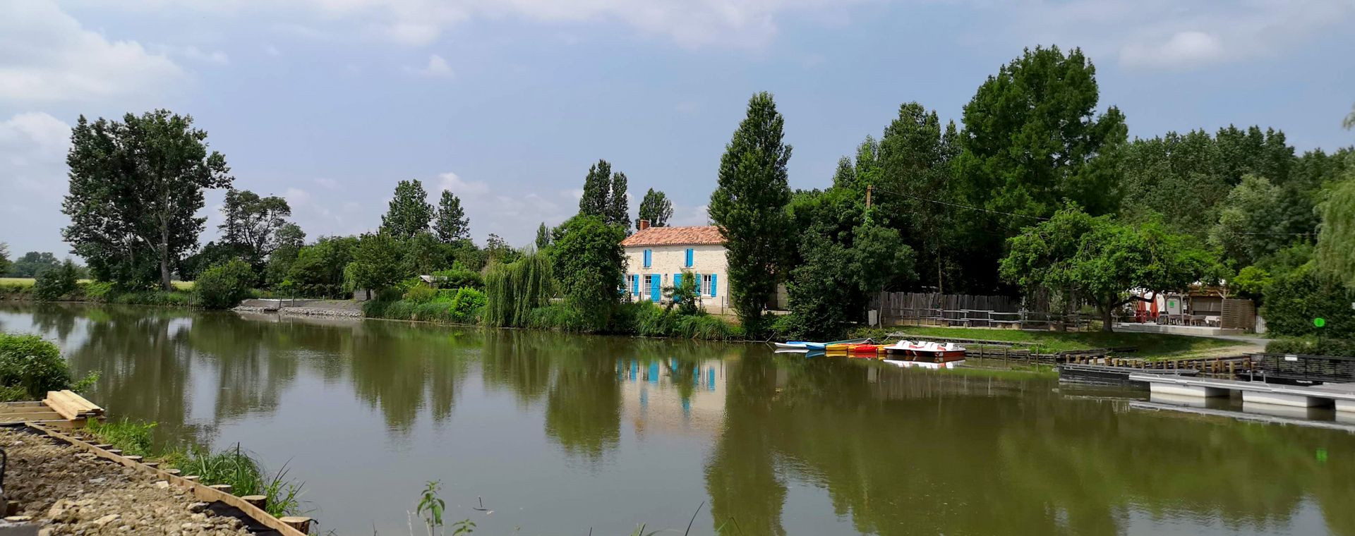 La Sèvre Niortaise à Vix - Marais poitevin - Vendée, France