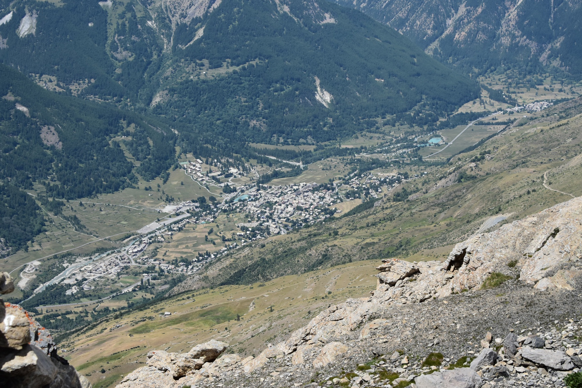 © Bastenbas Le Monêtier-les-Bains et la vallée de la Guisane vus du Grand Aréa