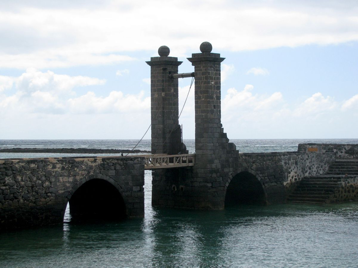 Le pont-levis de las Bolas dans le port