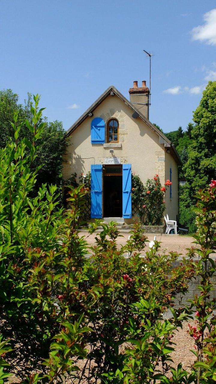 Maison éclusière - Canal du Nivernais - Bourgogne - France