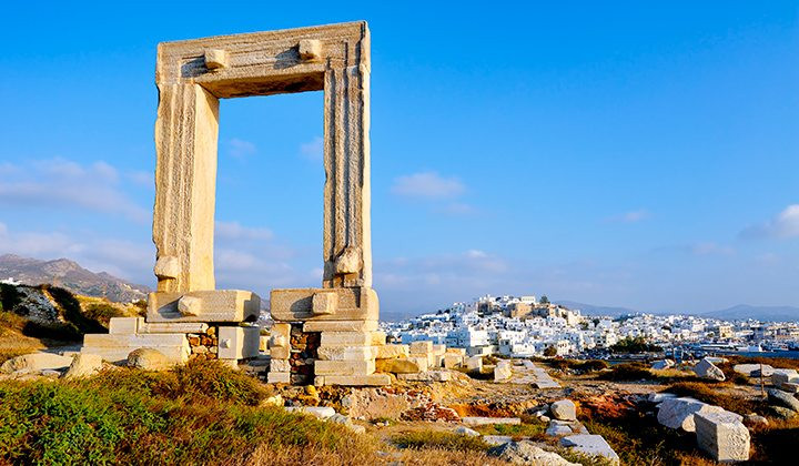 Cyclades orientales : Santorin, Naxos et Amorgos