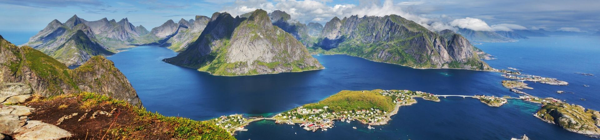 Panorama sur les îles Lofoten et leurs fjords - Norvège