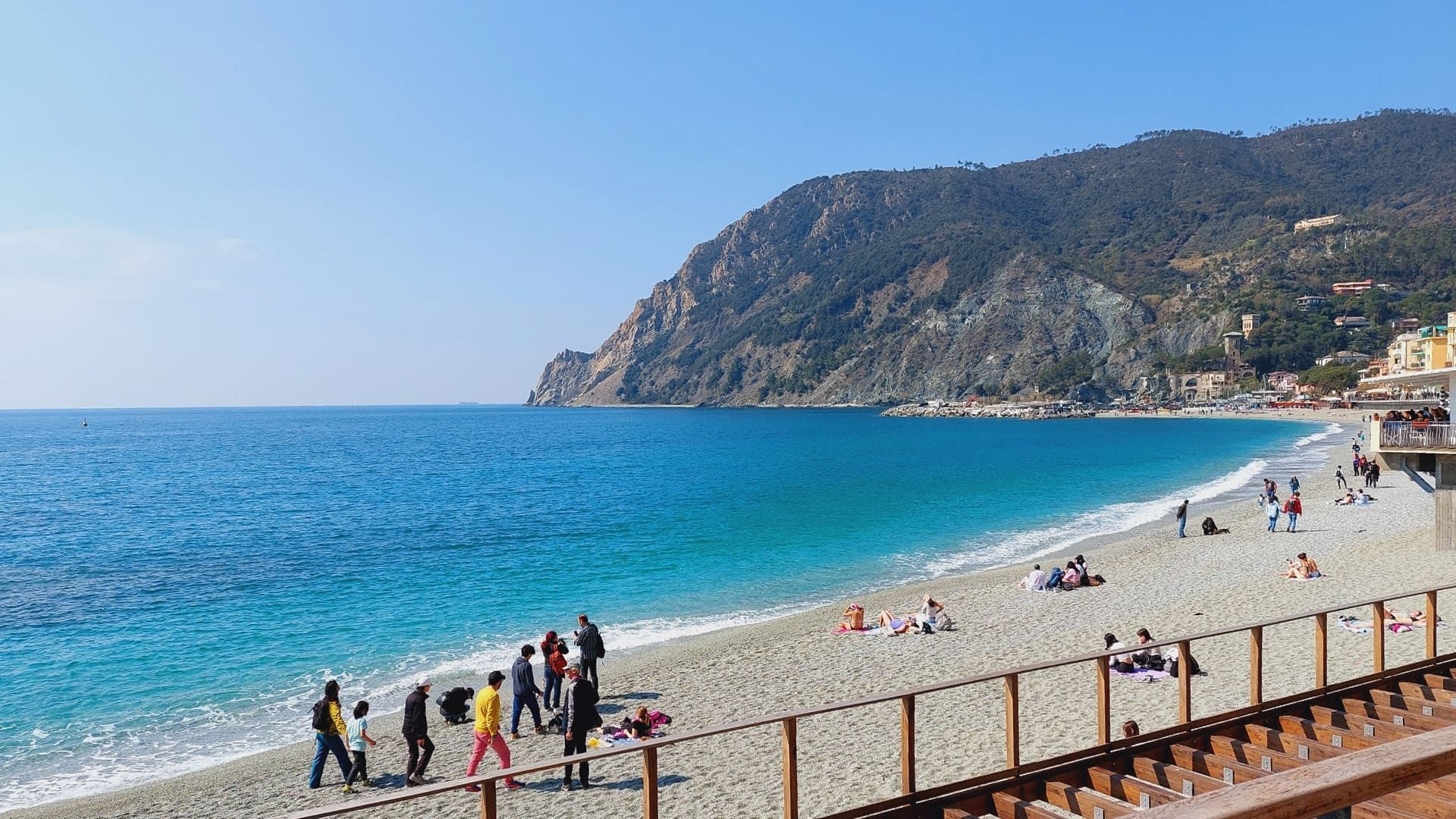 © Francesca Bigolin Plage de Monterosso al Mare - Cinque Terre - Ligurie, Italie