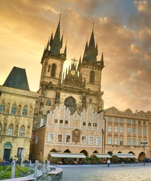 © Pixabay place_de_la_vieille_ville_a_prague_c_pixabay_.jpg