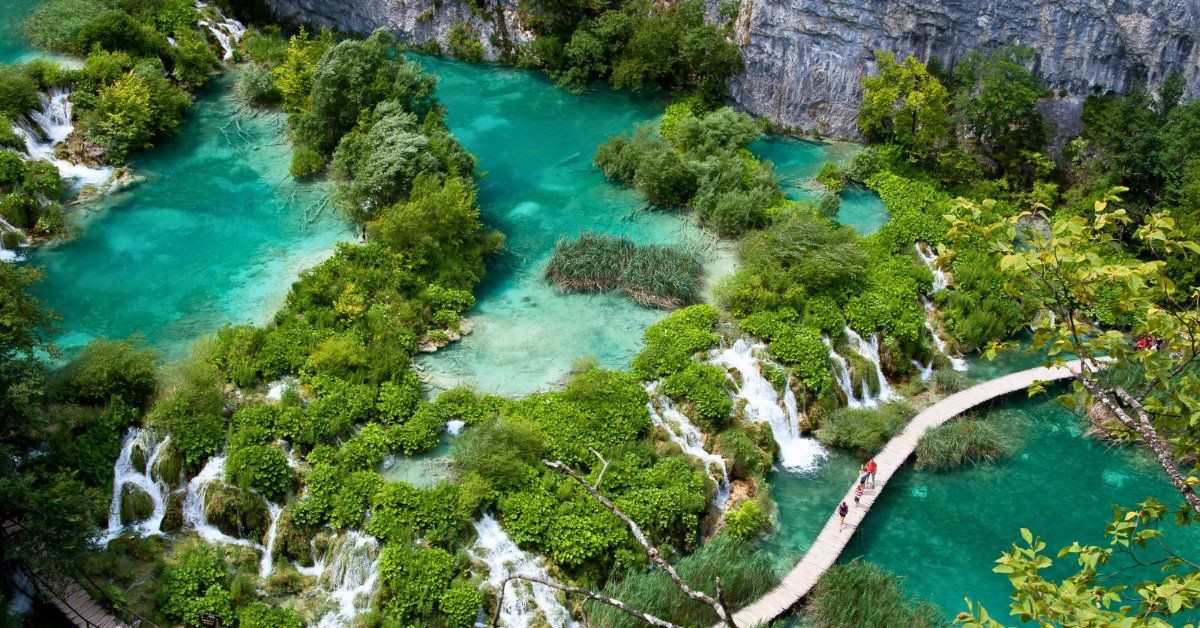 Lacs turquoise et cascades du parc national de Plitvice - Croatie