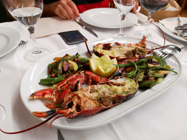 Restaurant local