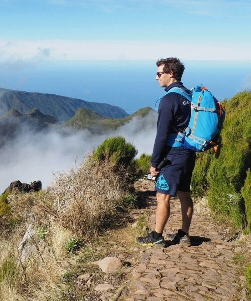 Randonnée sur les crêtes au-dessus des nuages - Madère - Portugal