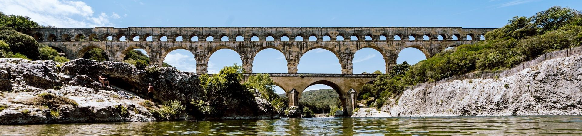 Aqueduc romain du Pont du Gard au-dessus du Gardon - Occitanie - France