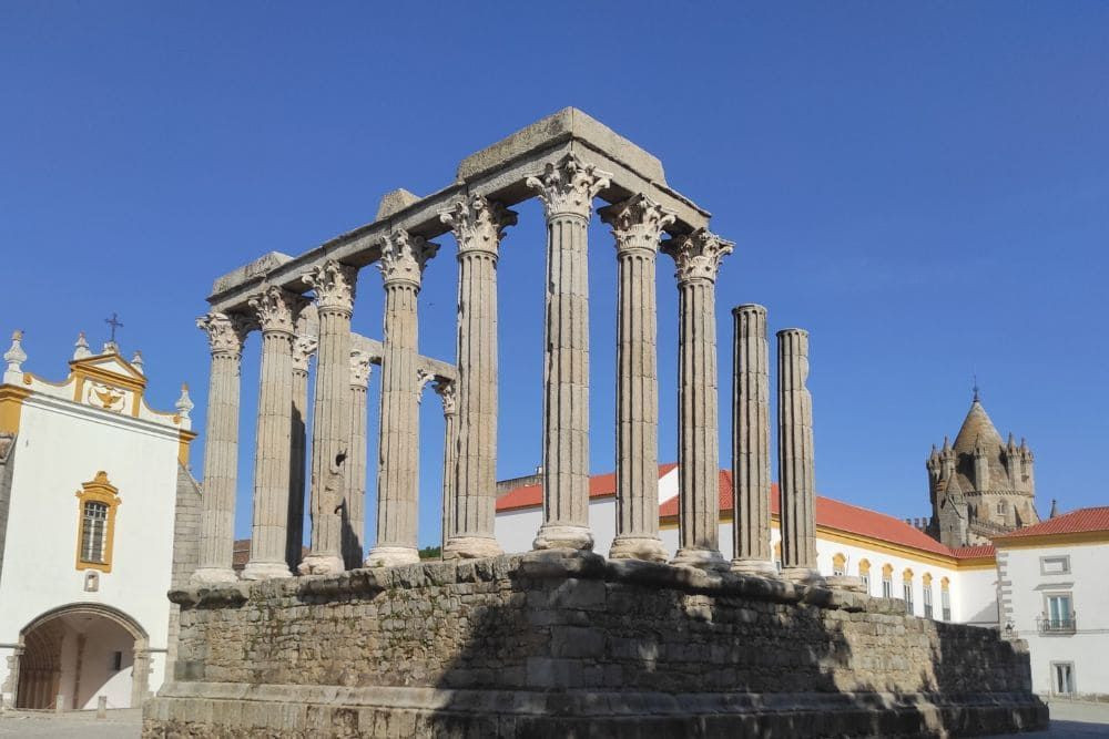 Evora