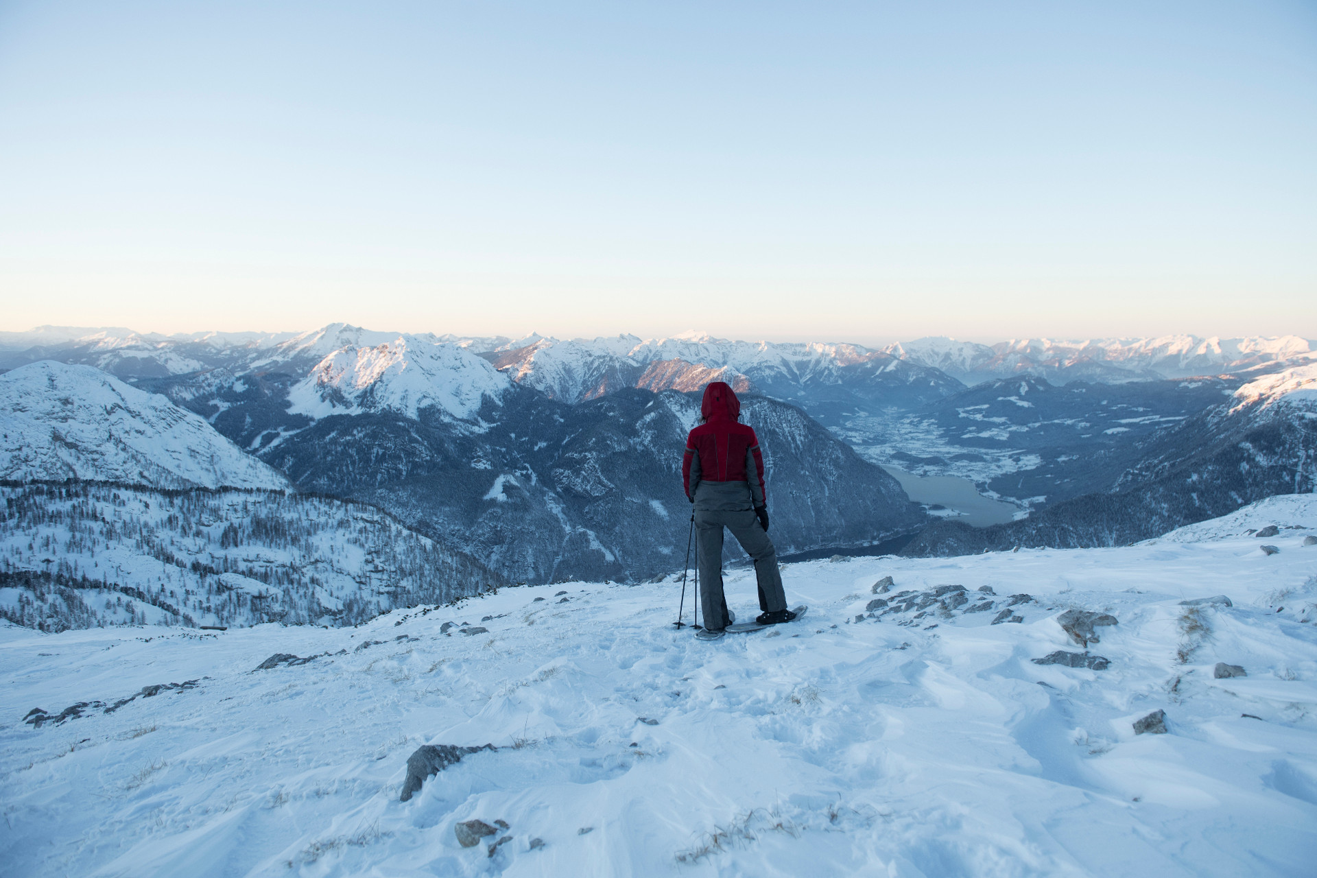 © Oberoesterreich Tourismus David Lugmayr Randonnée en raquettes au Dachstein-Krippenstein. Photo