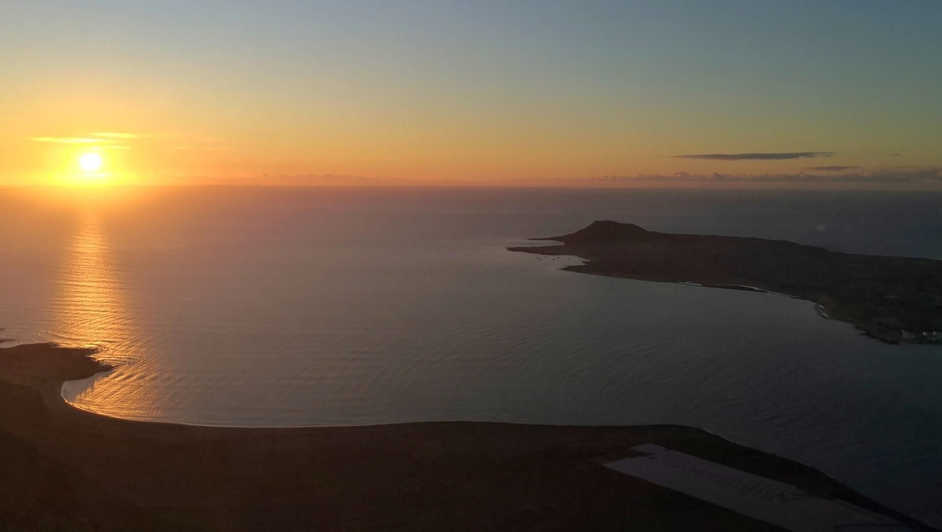 © Juan Carlos Otero Coucher de soleil sur La Graciosa depuis le Mirador del Río - Lanzarote - Espagne