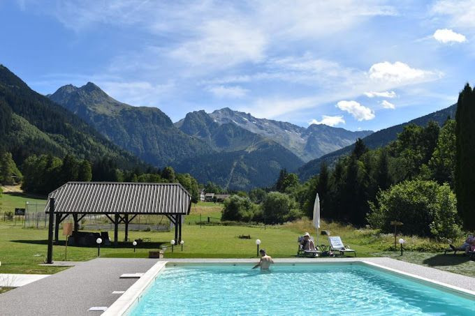 © Hotel le Madame Piscine de l'hôtel Le Madame - Belledonne - France