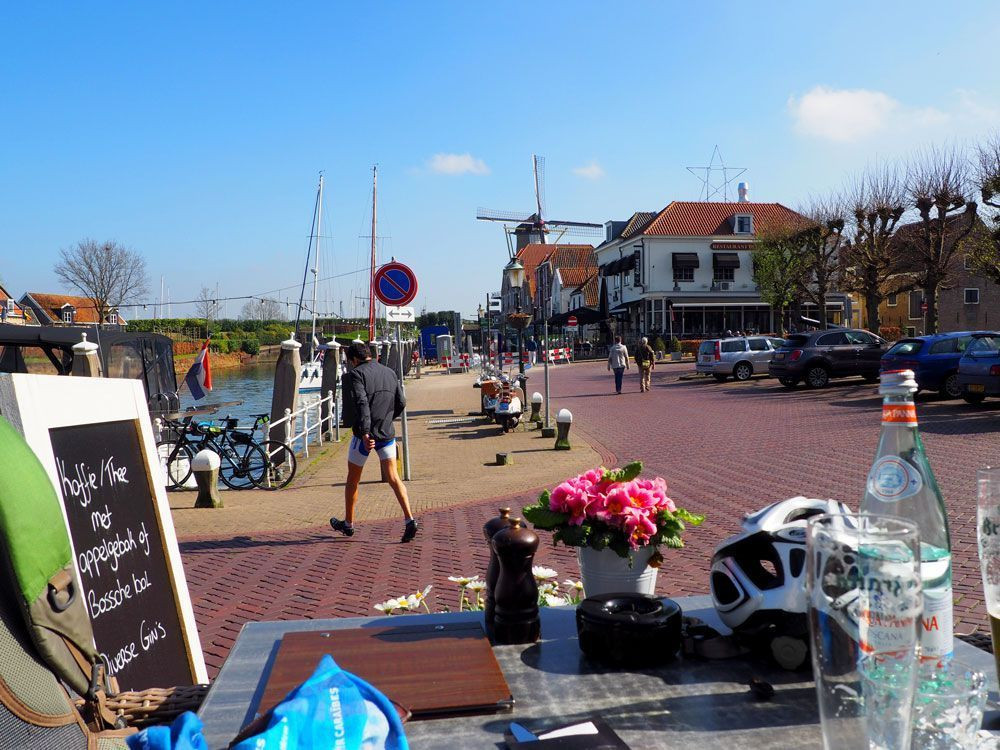 Pause en terrasse à Willemstad © David Praire