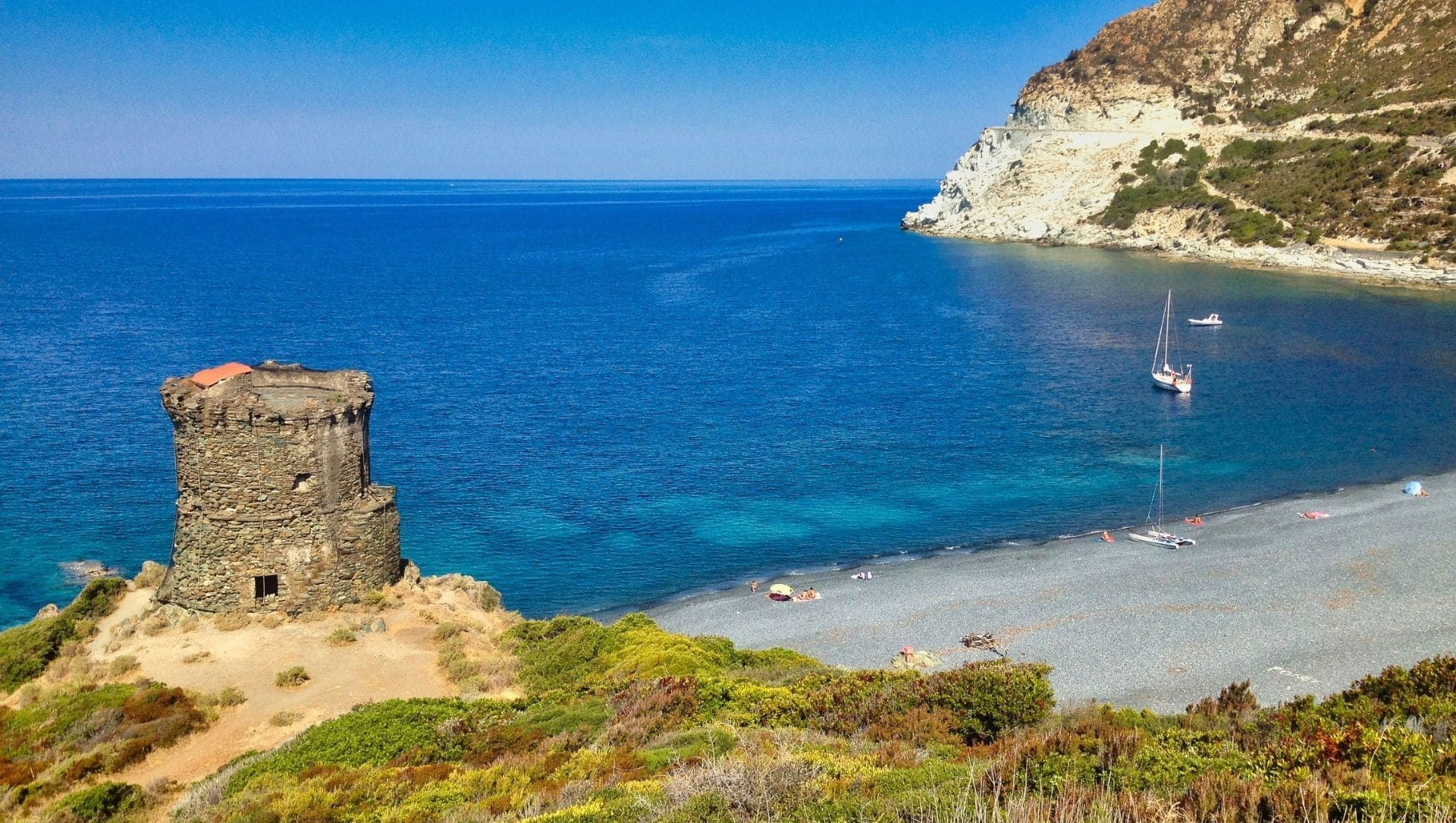 Tour génoise d'Albo au bord de la mer - Cap Corse - Corse - France