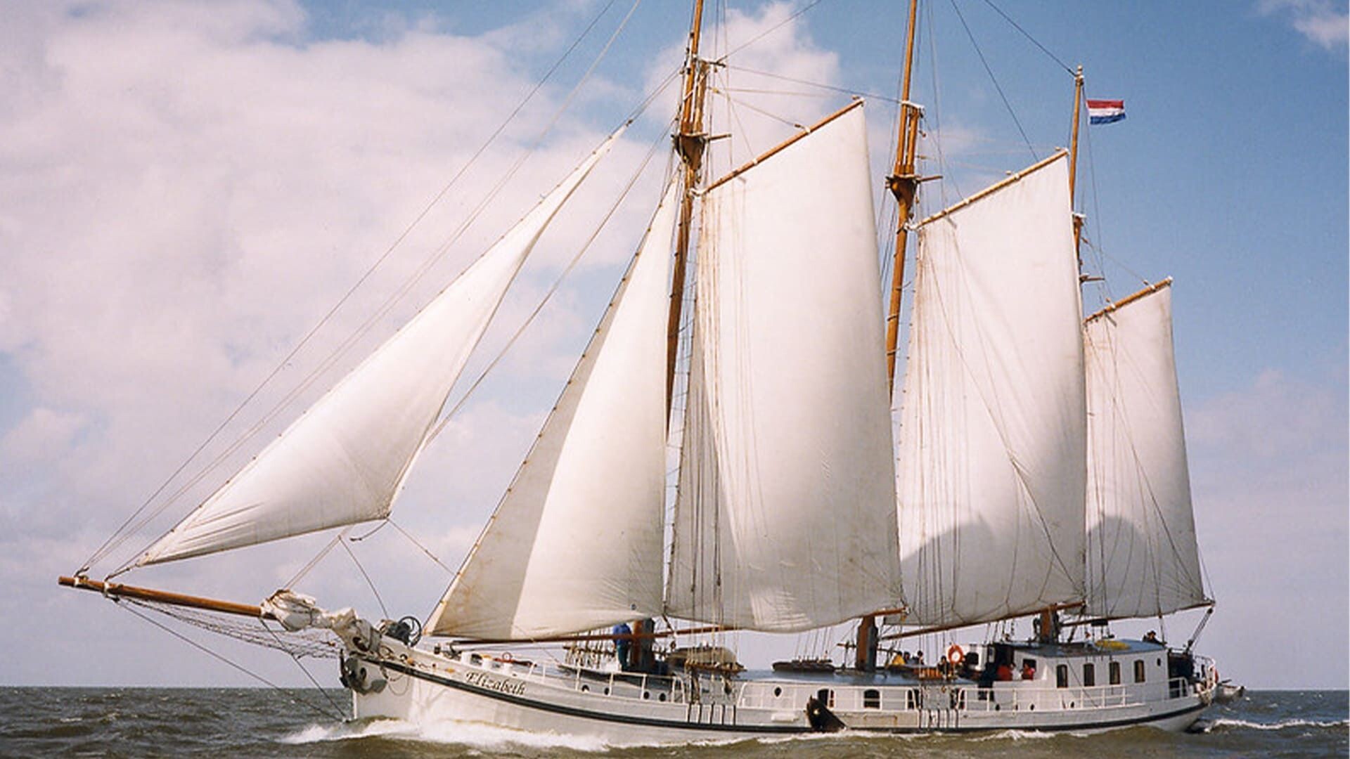 Voilier traditionnel néerlandais sur l'IJsselmeer - Pays-Bas