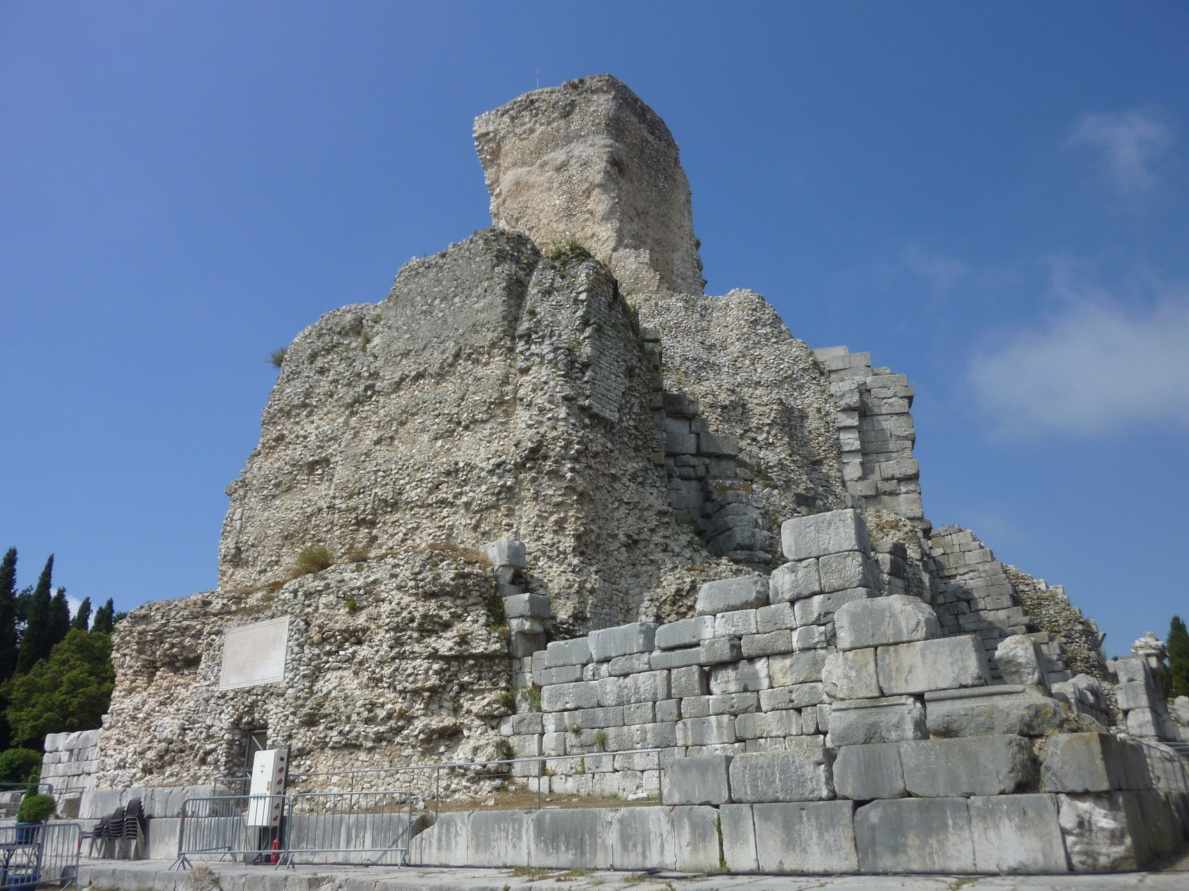 © Miniwark Vestiges du Trophée des Alpes à La Turbie - Alpes-Maritimes