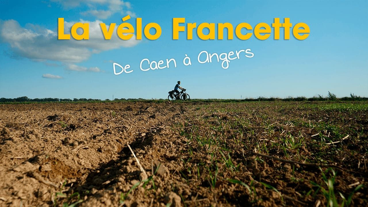 Cycliste sur la Vélo Francette de Caen à Angers - France