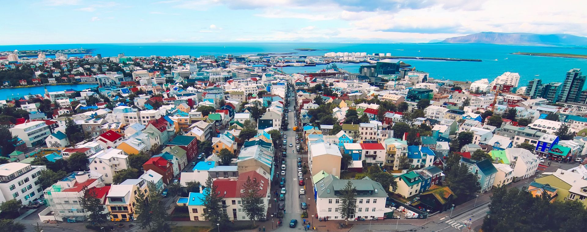 Vue aérienne des toits colorés de Reykjavik - Islande