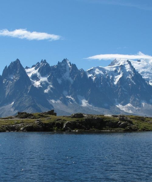 Vue sur le massif du Mont-Blanc depuis le Mont de la Saxe - Italie