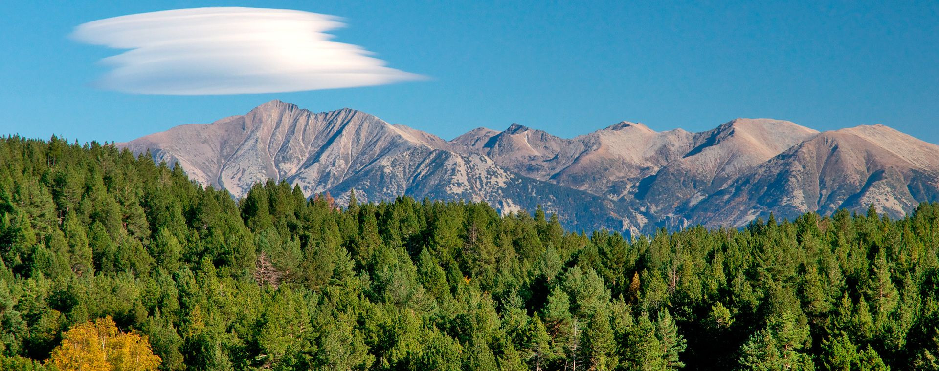 Vue Sur Le Massif Du Canigou Pyrenees - Pyrénées - France